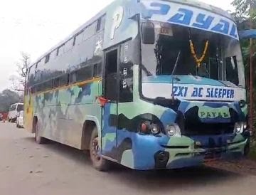 NMDC के खिलाफ जनसुनवाई शून्य, ग्रामीणों ने दंतेवाड़ा-बचेली मार्ग 11 घंटे बाद खोला, शुरू हुई वाहनों की आवाजाही 7 screenshot20230912