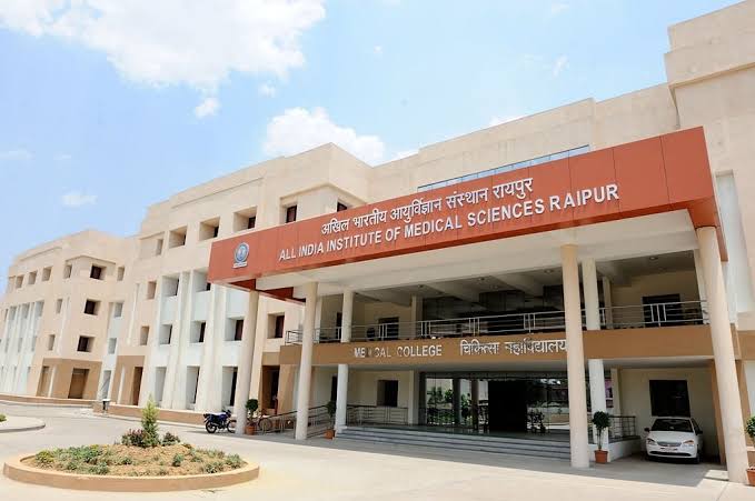 रायपुर: पथरी की समस्या से जूझ रहे मरीजों के लिए अच्छी खबर, AIIMS में अब बिना सर्जरी निकालेंगे स्टोन 1 images 10