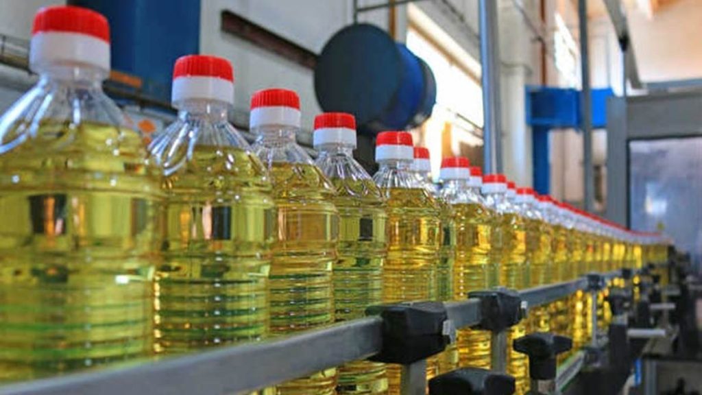 Edible Oil Price: 4 साल बाद खाद्य तेल पहुंचे ₹100 लीटर से नीचे, दाल की कीमतों में बनी हुई है स्थिरता 1 07 12 2023 edible oil naidunia