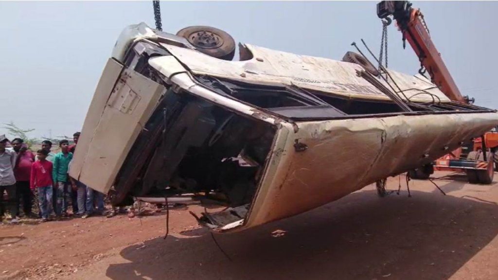 10 04 2024 durg bus accident